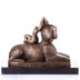 Női akt szfinxen- bronz szobor képe