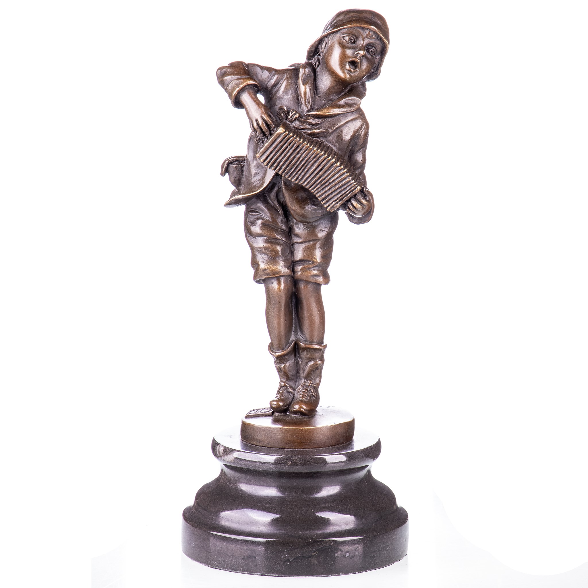 Kép a Fiú harmonikával, bronz szobor, Art Deco