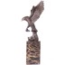 Sas hallal - bronz szobor képe