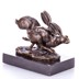 Futó nyulak - bronz szobor képe