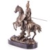 Lovag lovon - bronz szobor képe