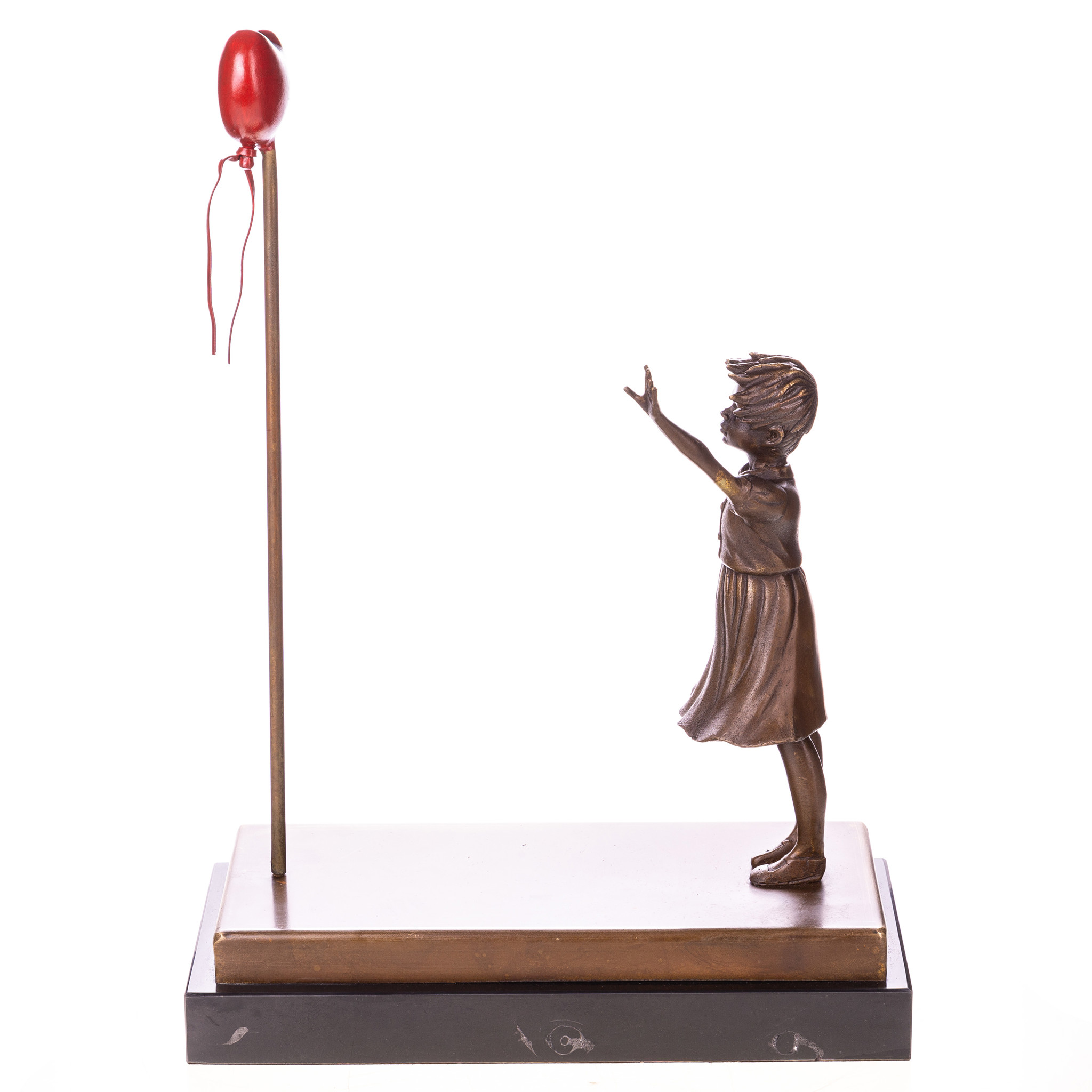 Balloon Girl - bronz szobor márványtalpon